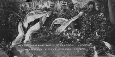 Groby Nieznanego Żołnierza w&nbsp;Polsce