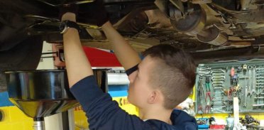 Artykuł: Staże zawodowe mechaników pojazdów samochodowych